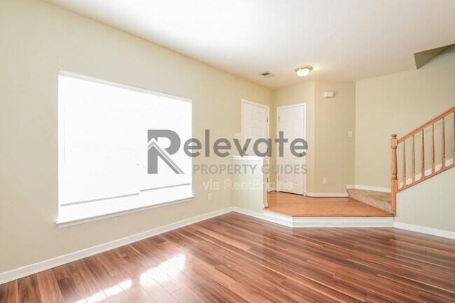 Foto del edificio - 5504 Springwater Ln