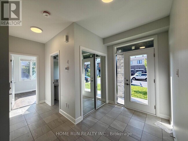 Building Photo - 1009 Ballyhale Hts