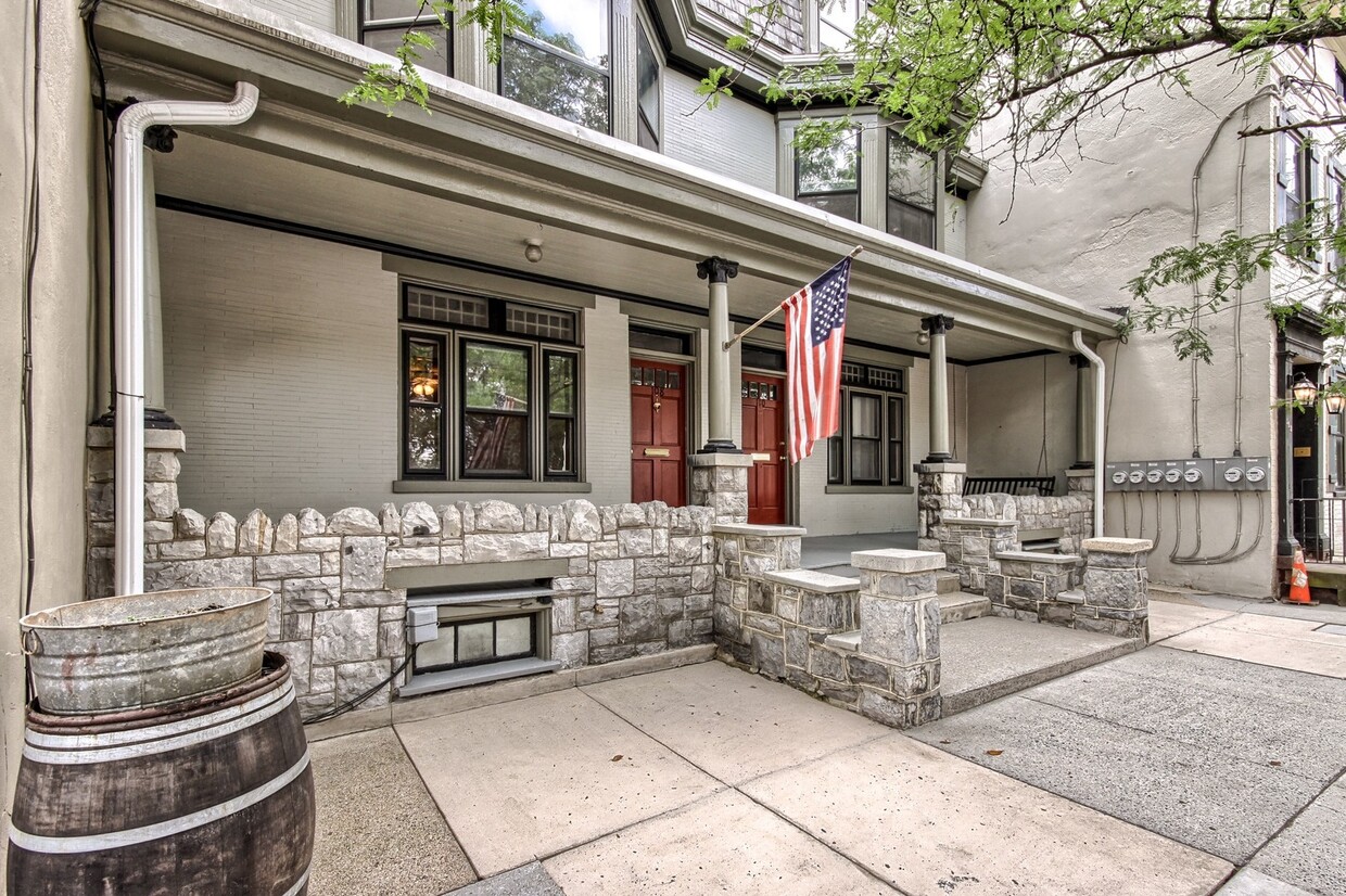 Primary Photo - Spacious Home in Downtown Carlisle