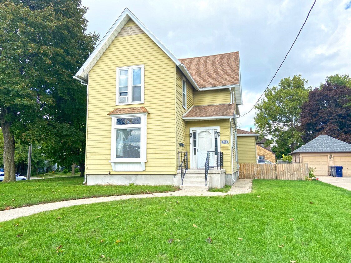 252 Jefferson - 252 Jefferson Ave