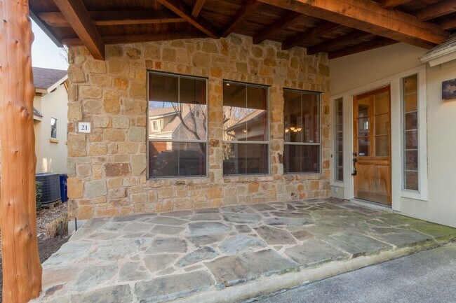 Foto del edificio - 8917 Old Lampasas Trail