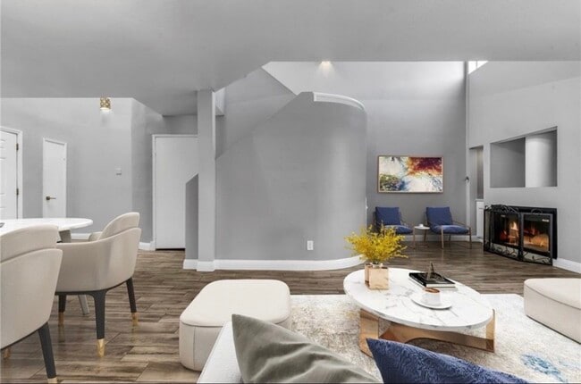Building Photo - 6036 Hazelhurst Pl