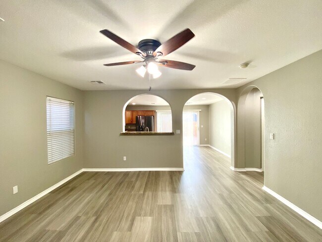 Building Photo - 8881 Skyline Peak Ct
