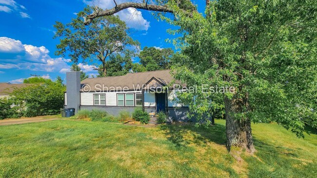 Foto del edificio - 3 BR / 1 BA East Ridge home for lease!