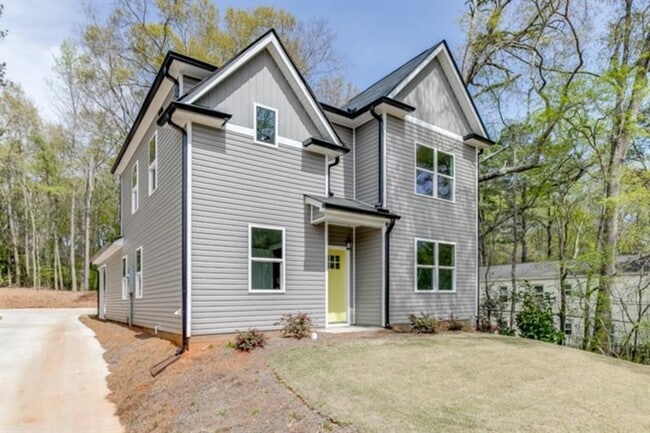 Photo - 1641 E Broad St House