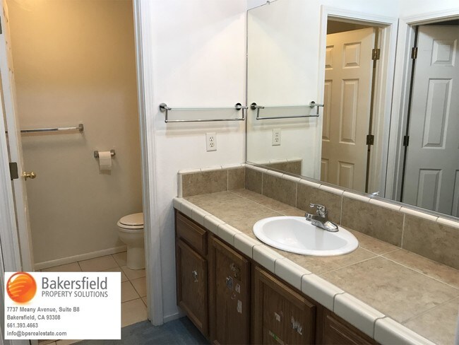 Foto del edificio - 3713 Harris Rd