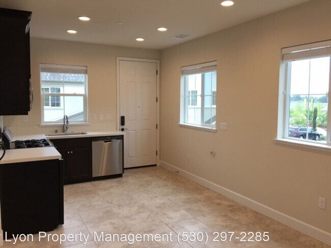 Building Photo - 1 br, 1 bath House - 1063 Strawberry Terrace