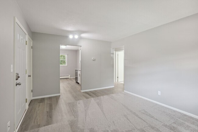 Foto del edificio - 1921 103rd Ave NW