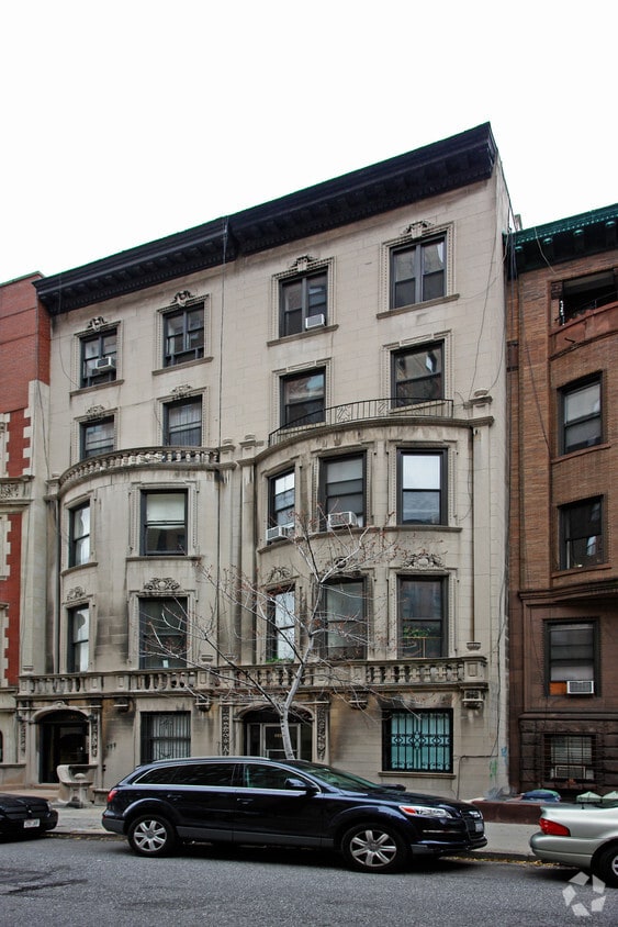 Building Photo - 333 W 76th St