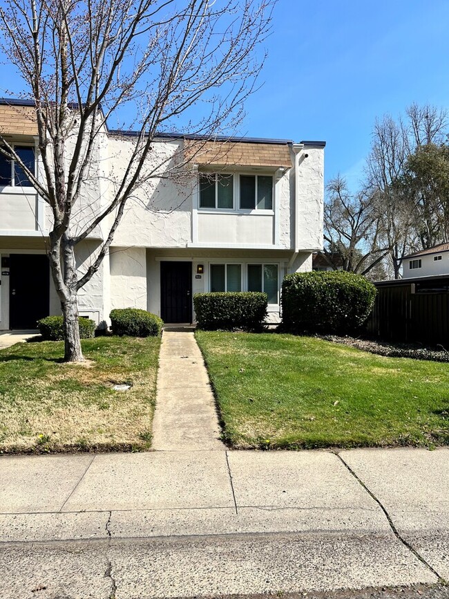 Photo - 8823 Salmon Falls Dr Apartment