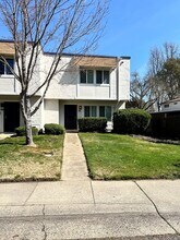 Building Photo - 8823 Salmon Falls Dr