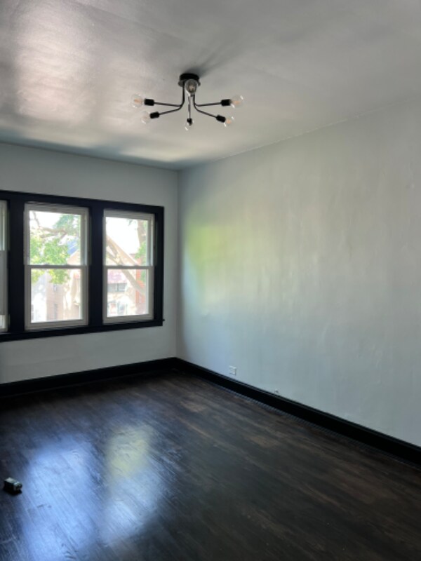 Building Photo - 4538 S California Ave
