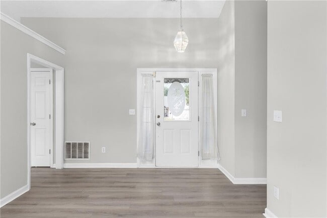 Foto del edificio - 2110 Racquet Club Cir NW
