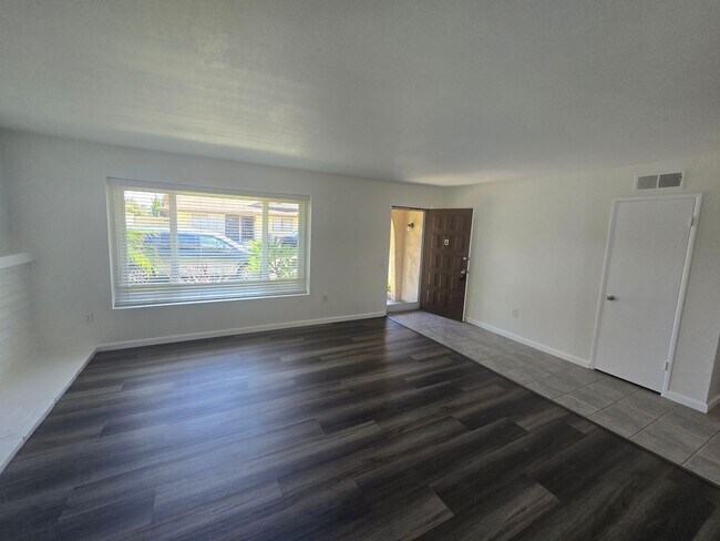 Building Photo - Evergreen17081