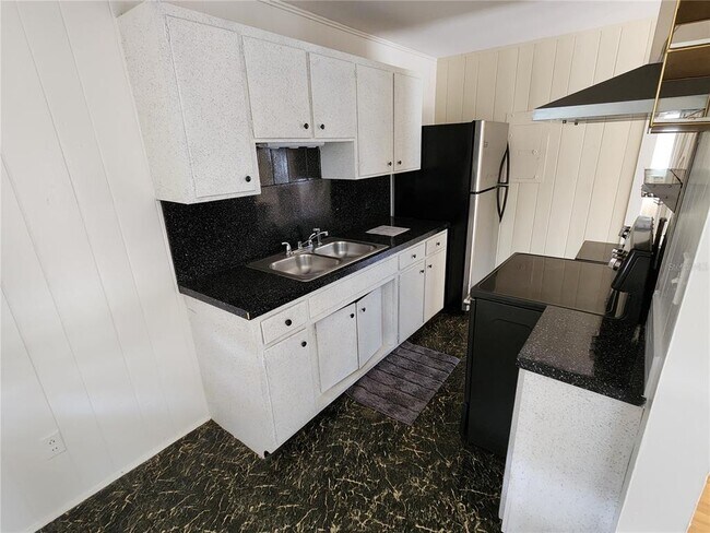 Foto del edificio - 2801 Beach Blvd S