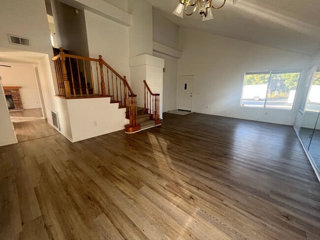 Foto del edificio - Two-Story 3-Bedroom Yucaipa Home!