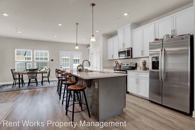 Foto del edificio - 4 br, 3.5 bath House - 421 Holloway Street