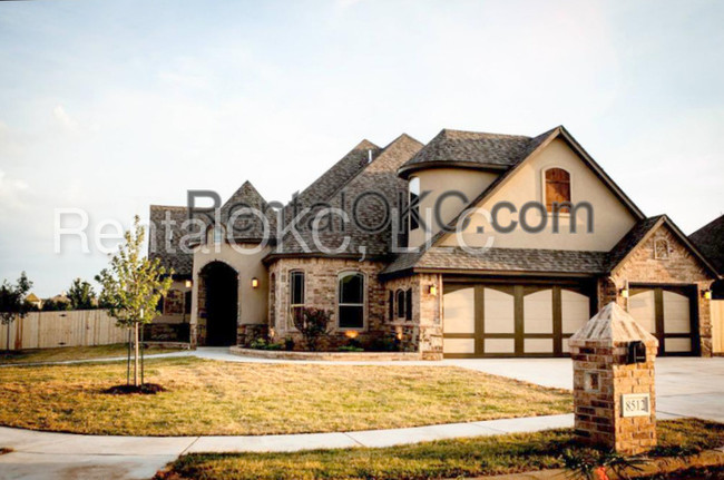 Building Photo - 8512 SW 57th St