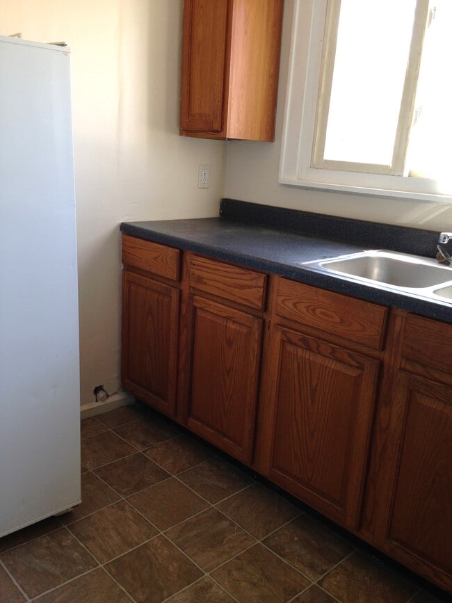 Building Photo - 864 Chalker St