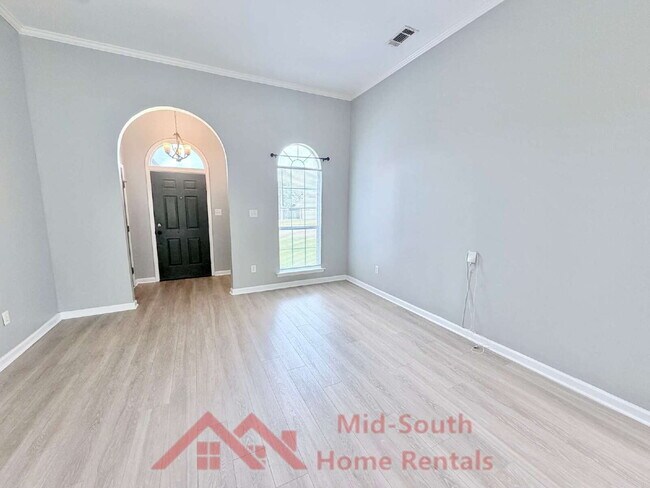 Building Photo - 434 N Ericson Rd