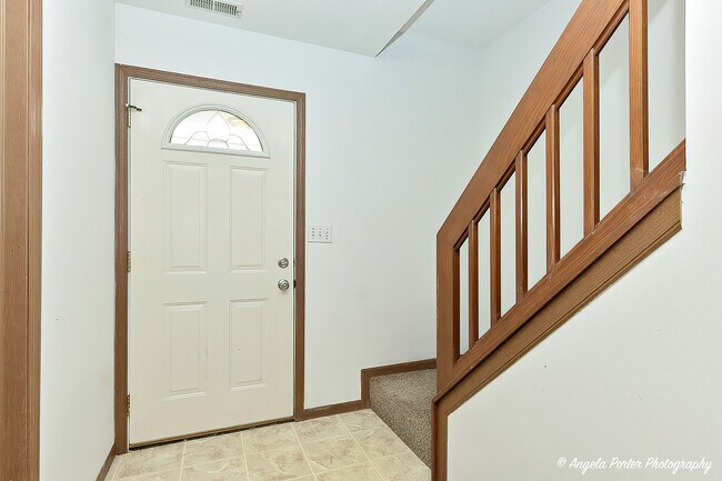 Building Photo - 3020 Ilene Dr