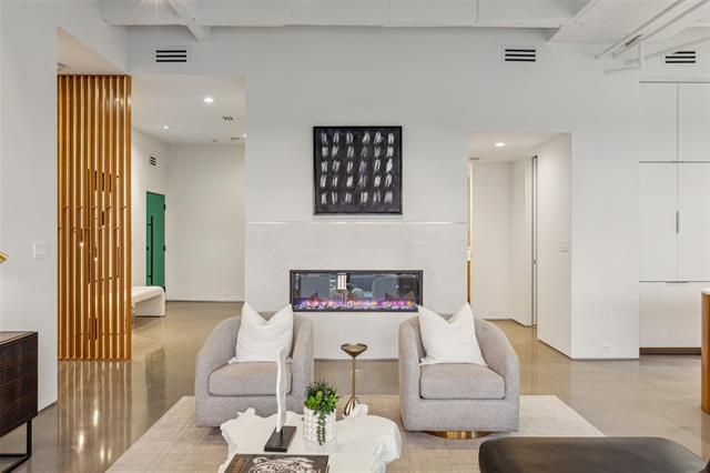 Building Photo - 3601 Turtle Creek Blvd