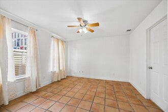 Building Photo - 4011 Garrott St
