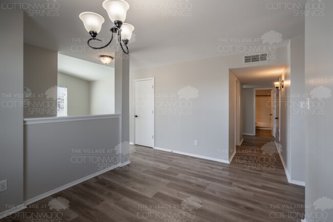 Foto del edificio - 4644 Loma Del Rey Cir