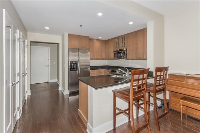 Foto del edificio - 1125 Maxwell Ln