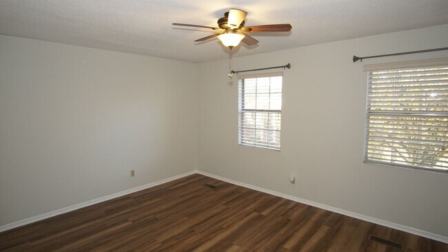 Foto del edificio - West Knoxville Condo for Lease!