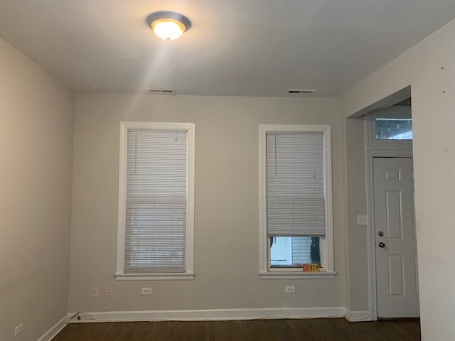 Foto del edificio - 1651 N Francisco Ave