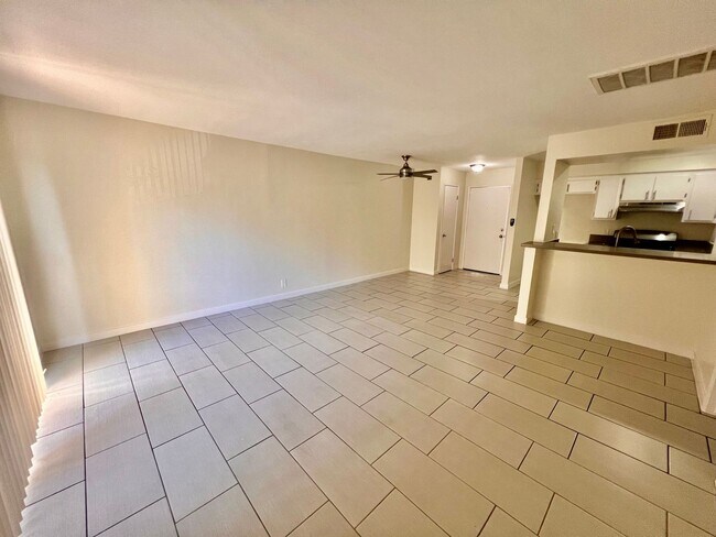 Foto del interior - Haskell Park