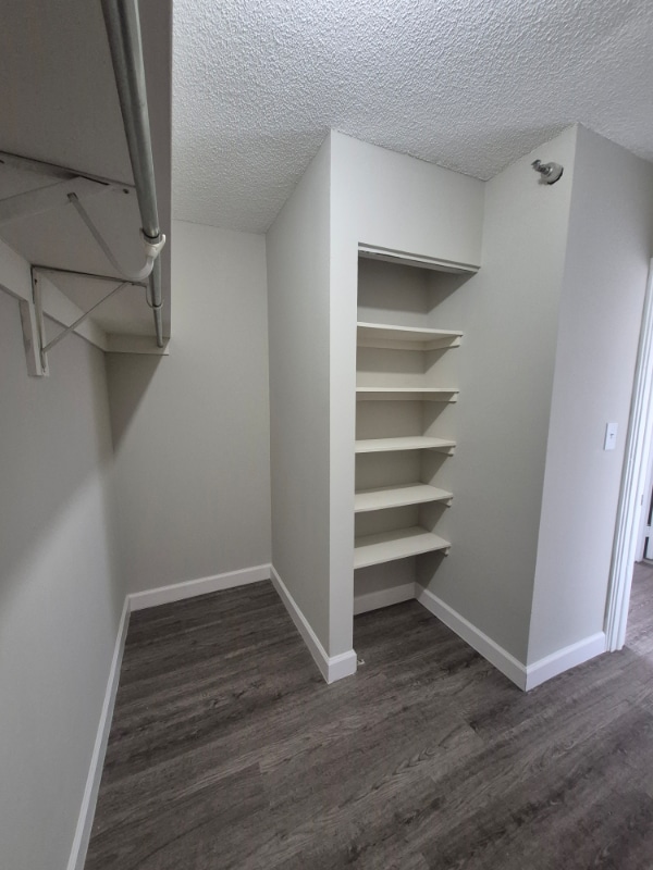 Building Photo - 5885 Forest View Rd