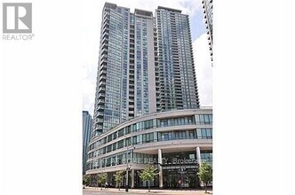 Building Photo - 12 Yonge St