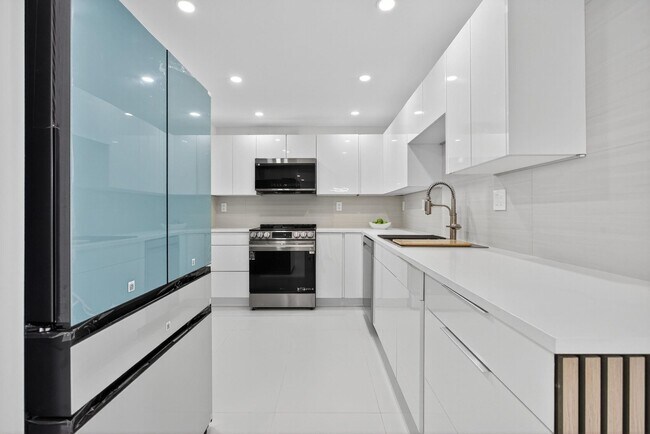 Foto del edificio - 525 N Ocean Blvd