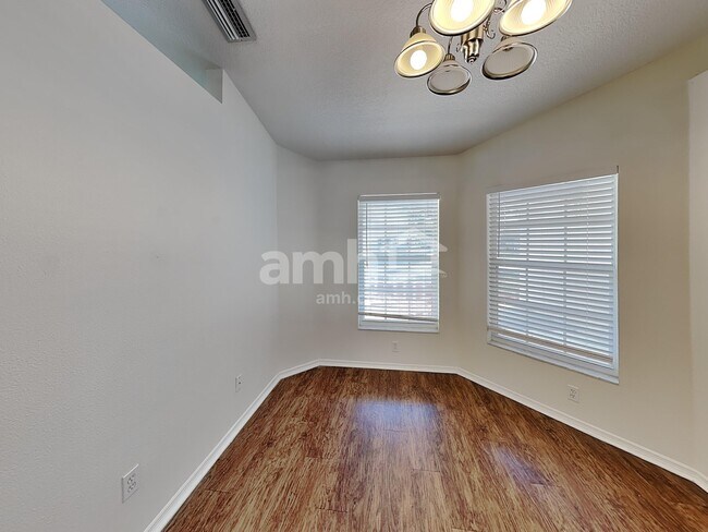 Foto del edificio - 312 116th St E