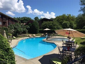 Building Photo - 154 Cold Spring Rd