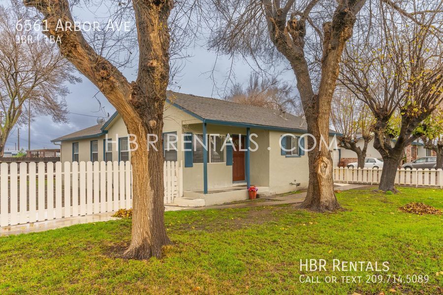 Primary Photo - Tracy Single Story 3 Bedroom - Country Living