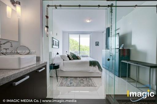 Foto del edificio - 720 NE 62nd St