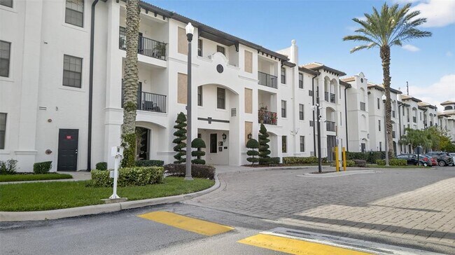 Foto del edificio - 5550 E Michigan St