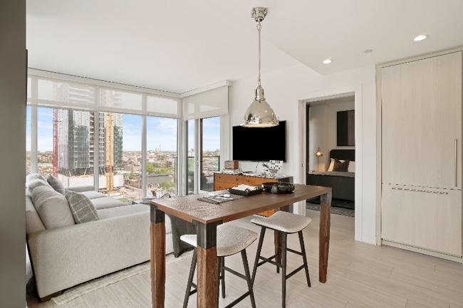 Foto del edificio - 334 N Halsted St