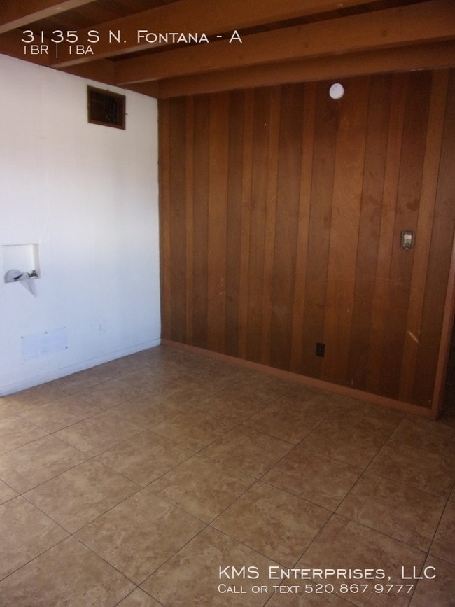 Building Photo - 3135 N Fontana Ave