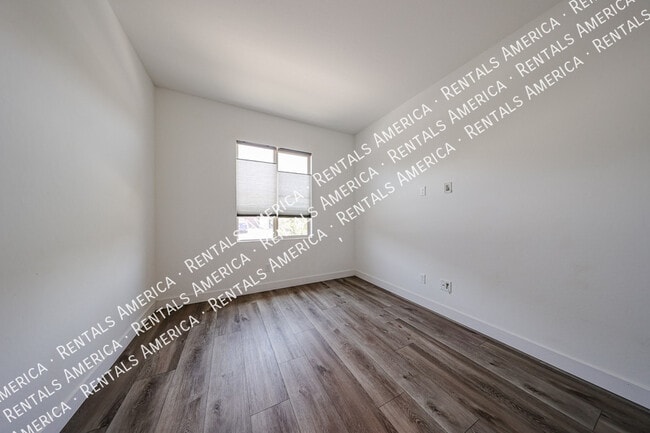 Building Photo - 4702 E Barbarita Ave
