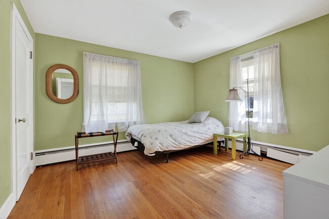 Photo - 100 Summit St House