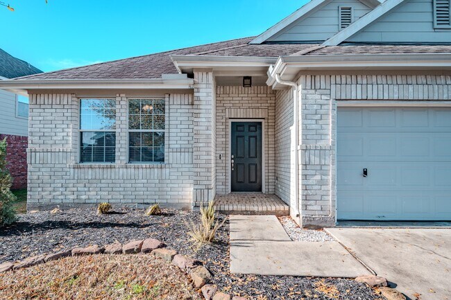 Foto del edificio - 8515 Holly Spring Ln