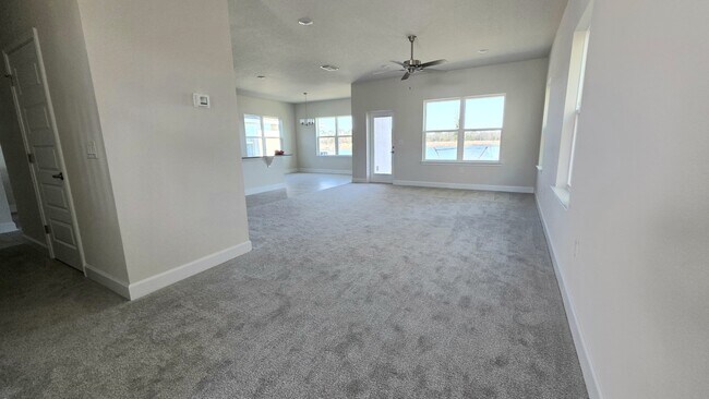 Foto del edificio - 7521 Bent Tree Lp