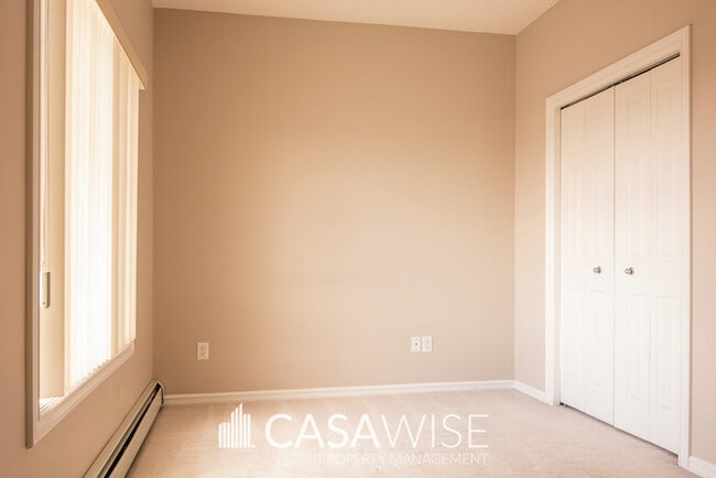 Photo du bâtiment - 226-226 Macewan Rd