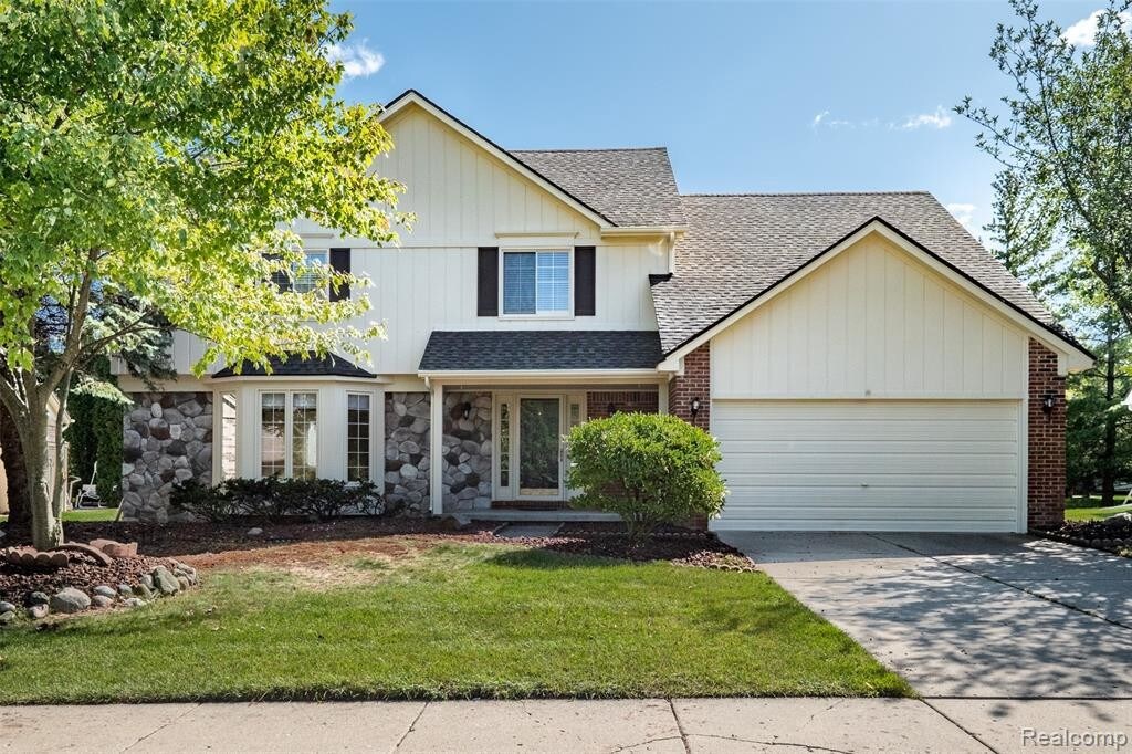 Primary Photo - 24284 Bramblewood Dr