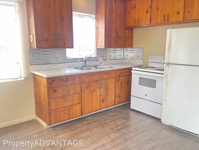 Building Photo - 1 br, 1 bath House - 109 N. Pasadena Avenue