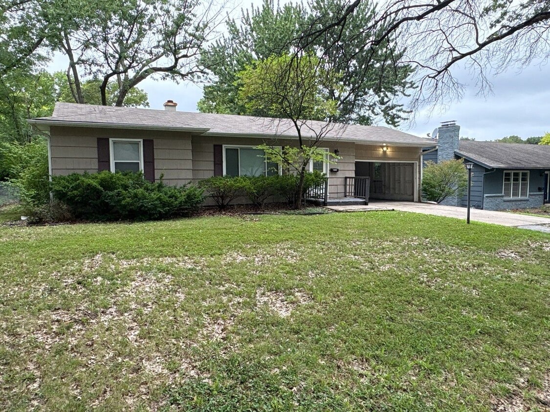 Primary Photo - COMING SOON! - Newly Renovated 3Bd, 2Bth i...